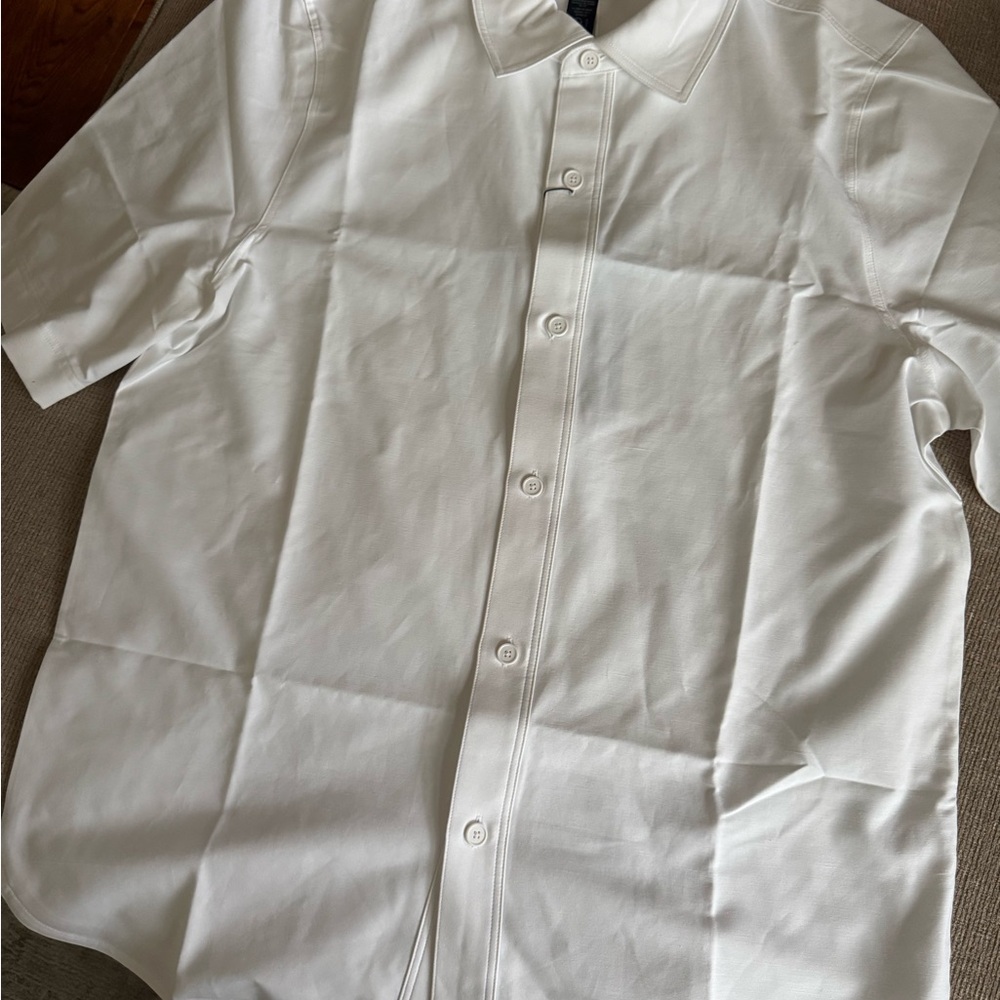 Lululemon Athletica White Casual Button Down Shirt